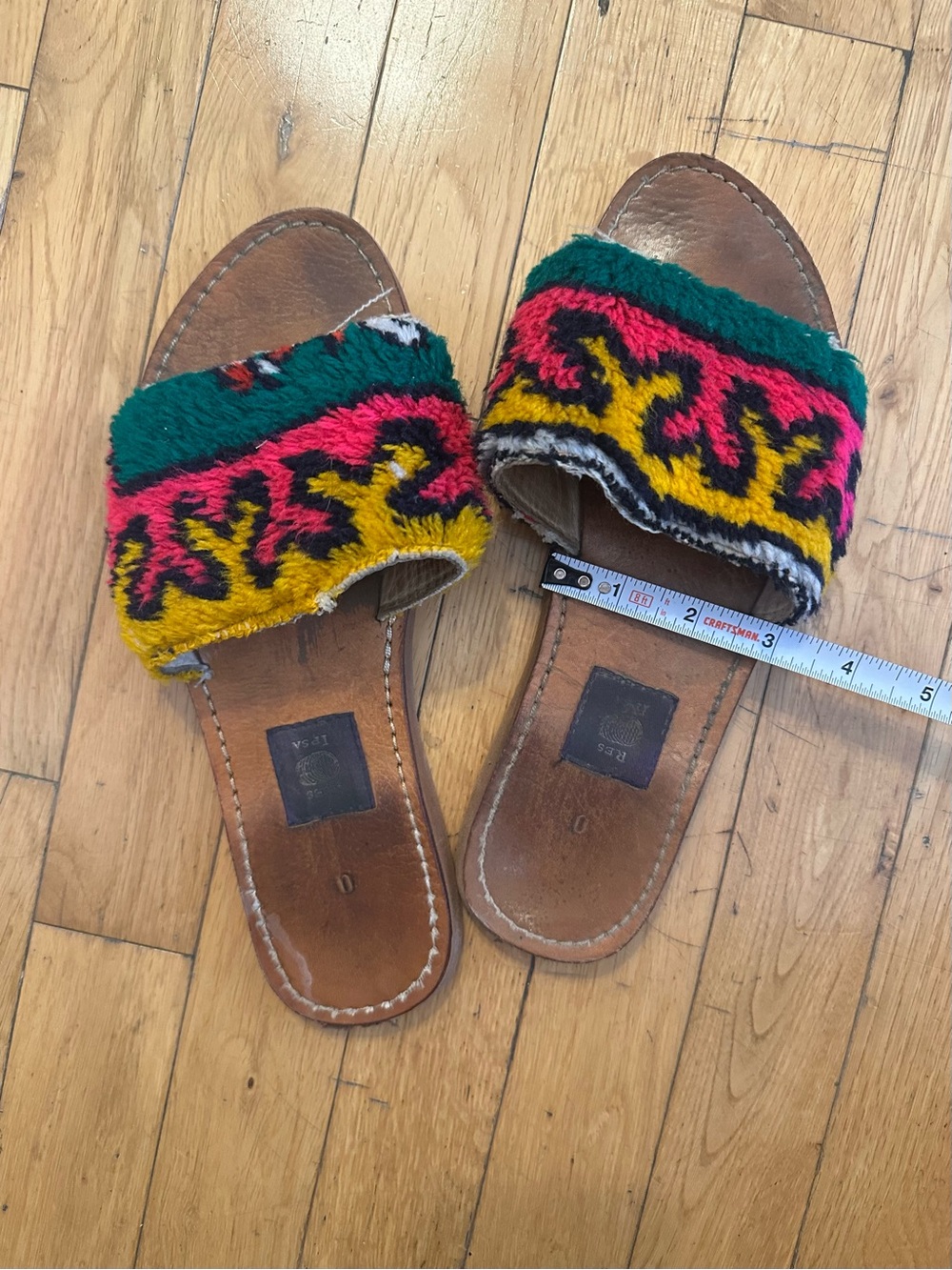 Res Ipsa • Kilim Rug Sandal in Pink/Green/Yellow - Picture 11 of 12